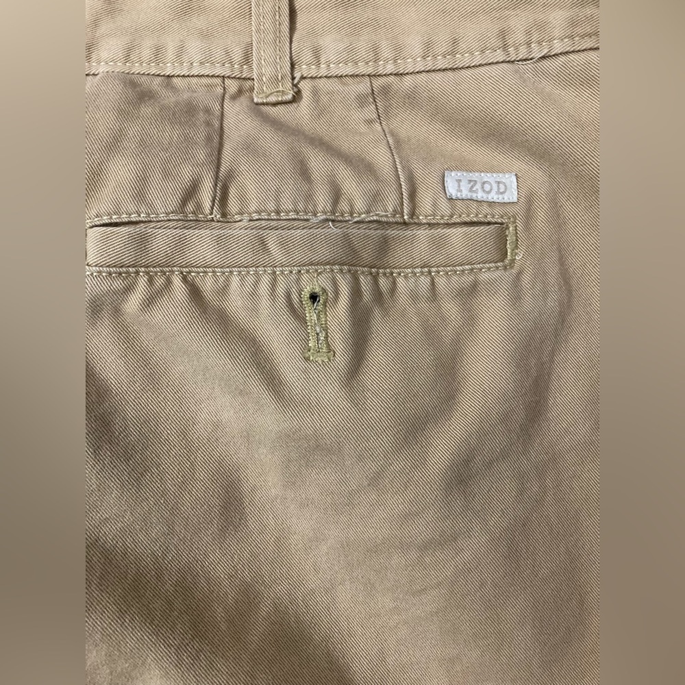 IZOD Classic Fit Khaki Pants 36/29